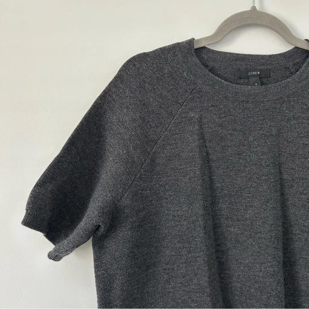 J. Crew Grey Merino Wool Short Sleeve Knit Sweater Black Leather Pockets 8 - Image 4