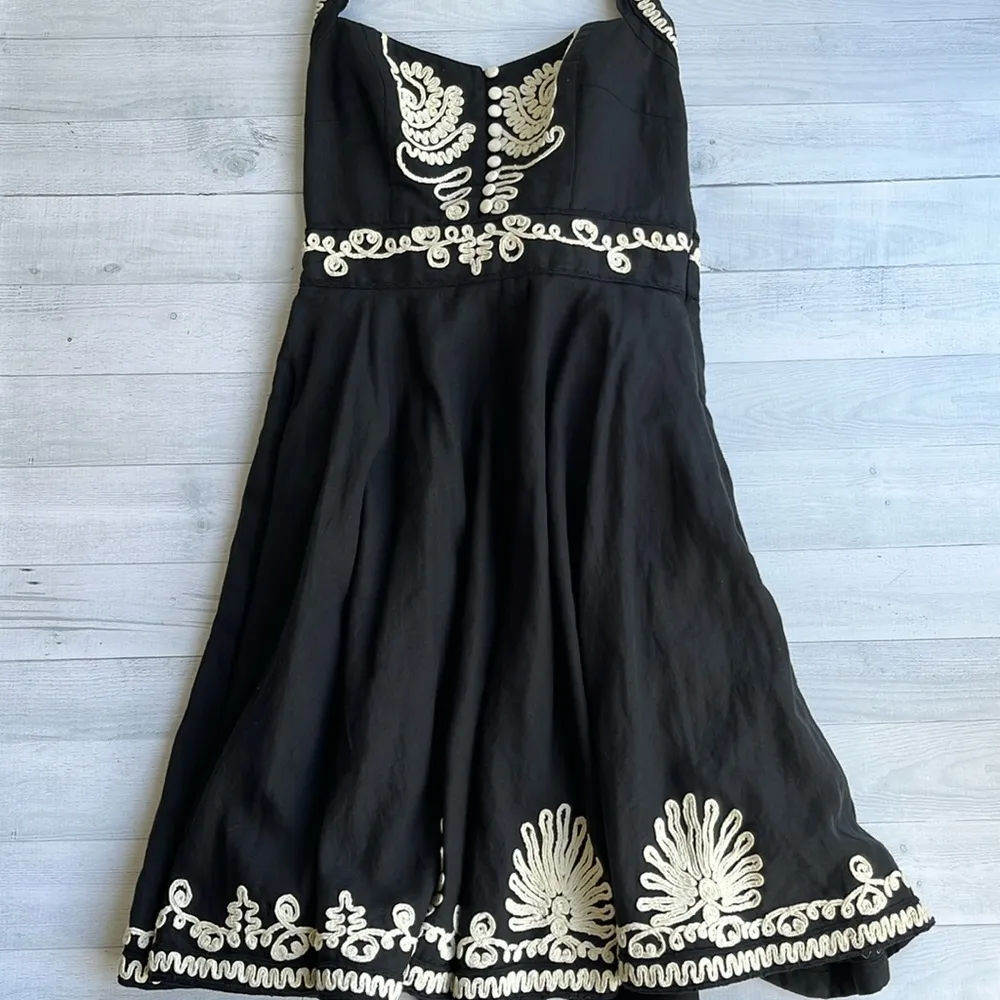 French Connection Black Ivory Linen Blend Embroidered Sweetheart Halter Dress 6 - Image 3