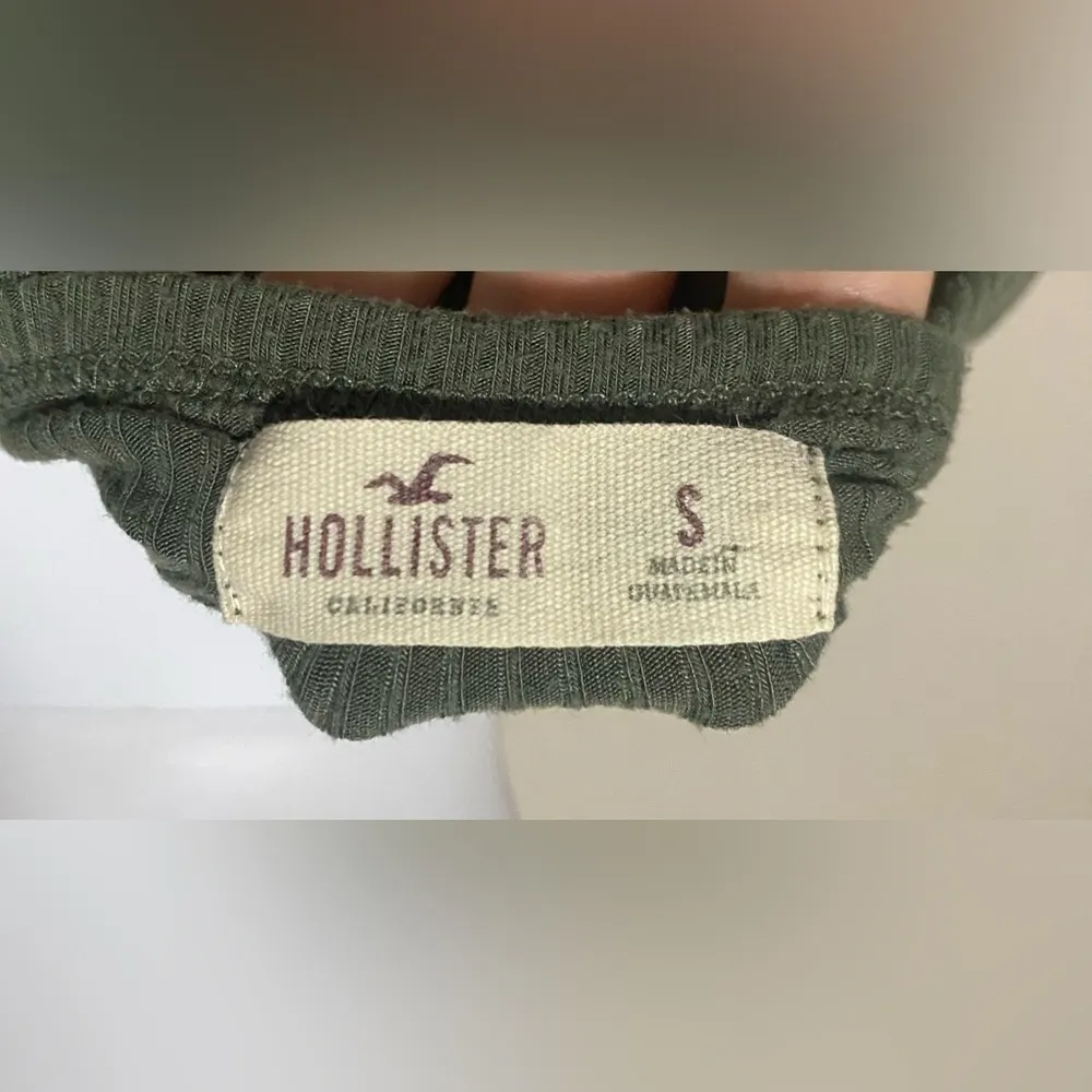 Hollister  | Olive Green Tee T-Shirt | Size Small - Image 3
