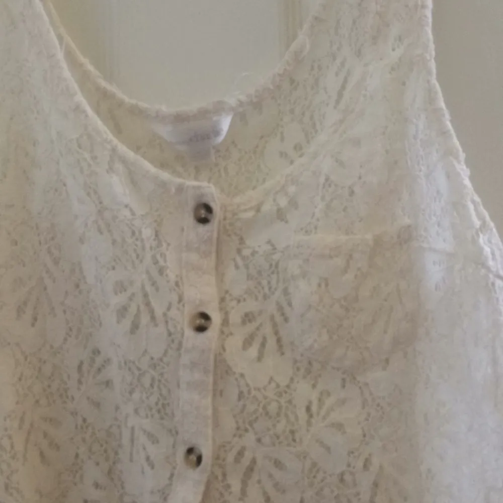 FINAL MARKDOWN CHARMING Charlie lace look blouse large - Image 2