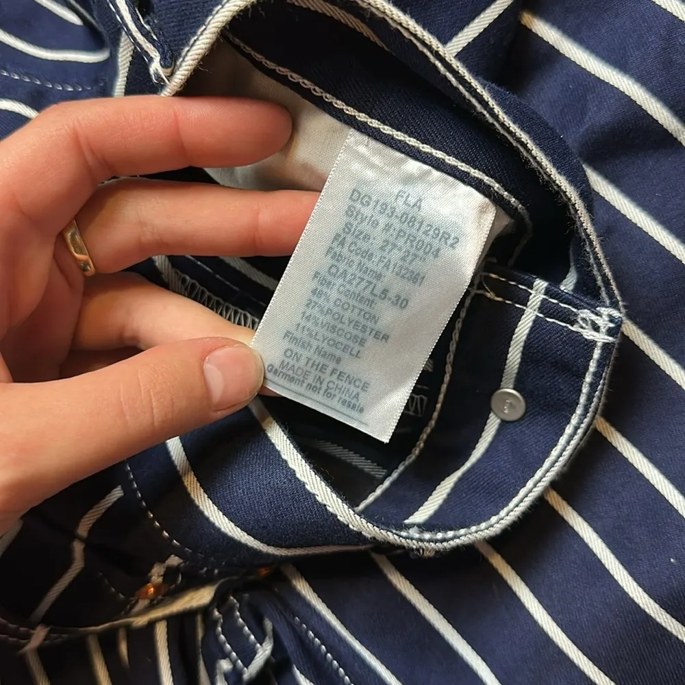 NEW LEVIS NAVY RAILROAD STRIPE WIDE LEG PANTS - Image 3