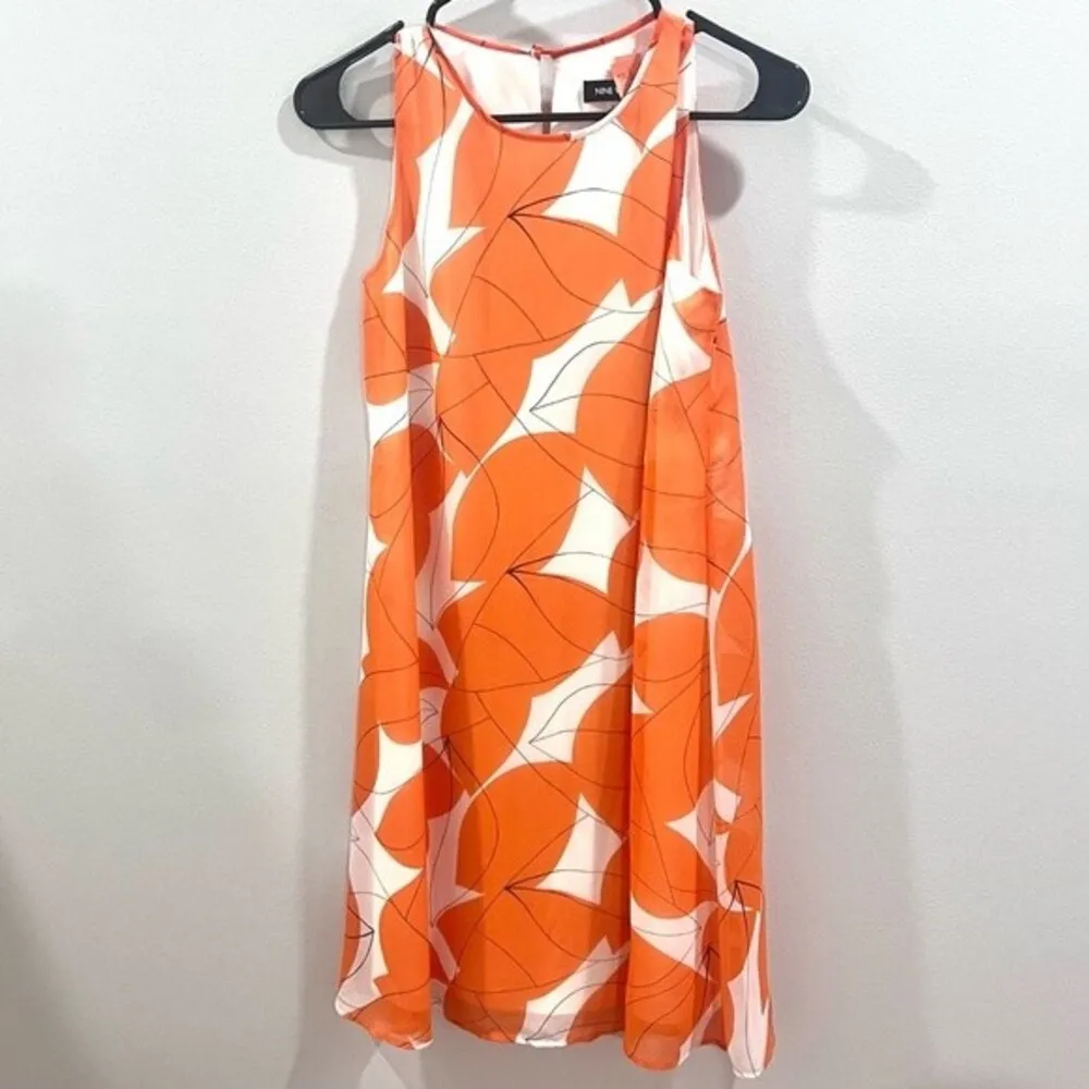 Nine West orange and white tropical abstract print shift dress size 2 - Image 3