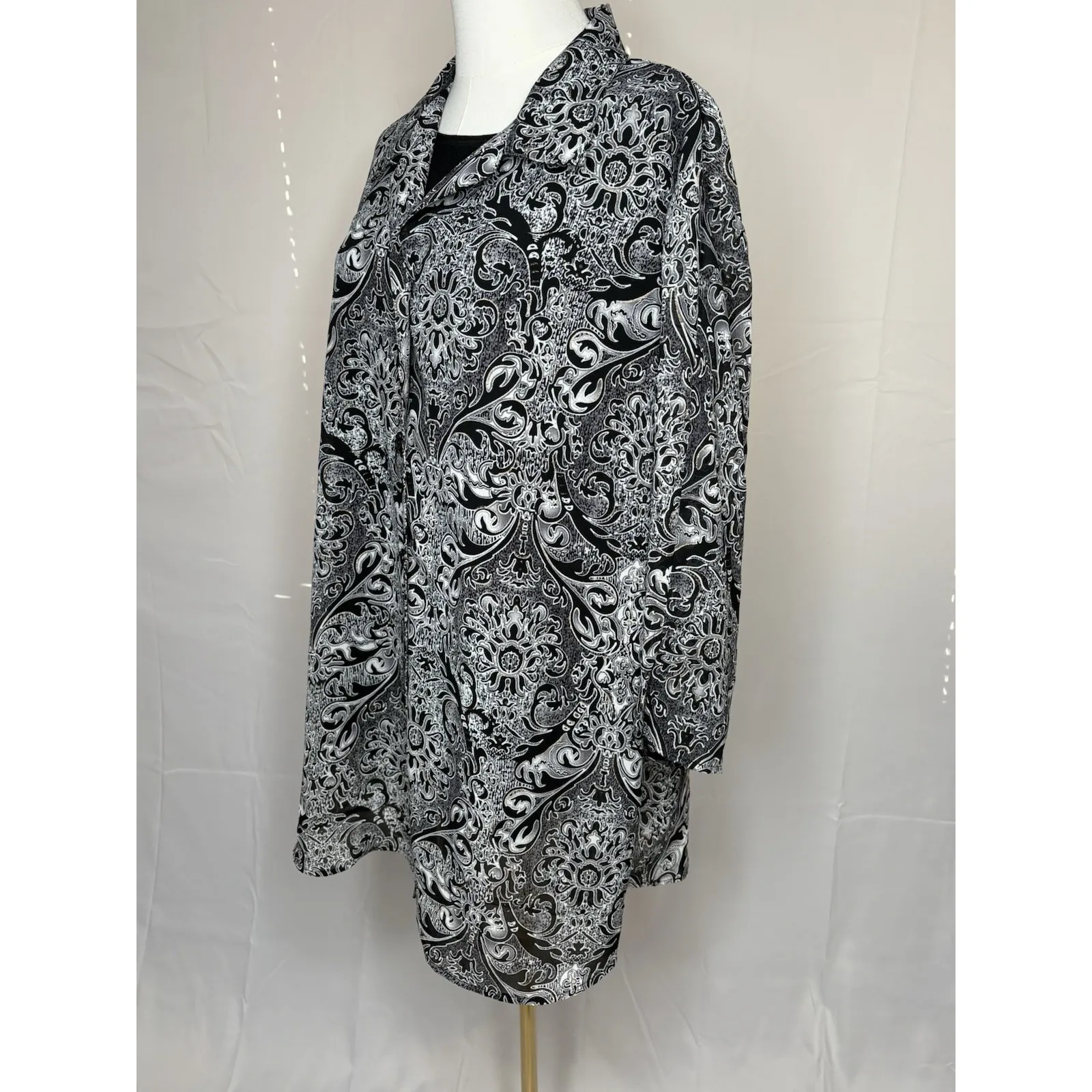 Maggie Barnes Plus Size 3X Black White Paisley Open Front Jacket Church Work - Image 3