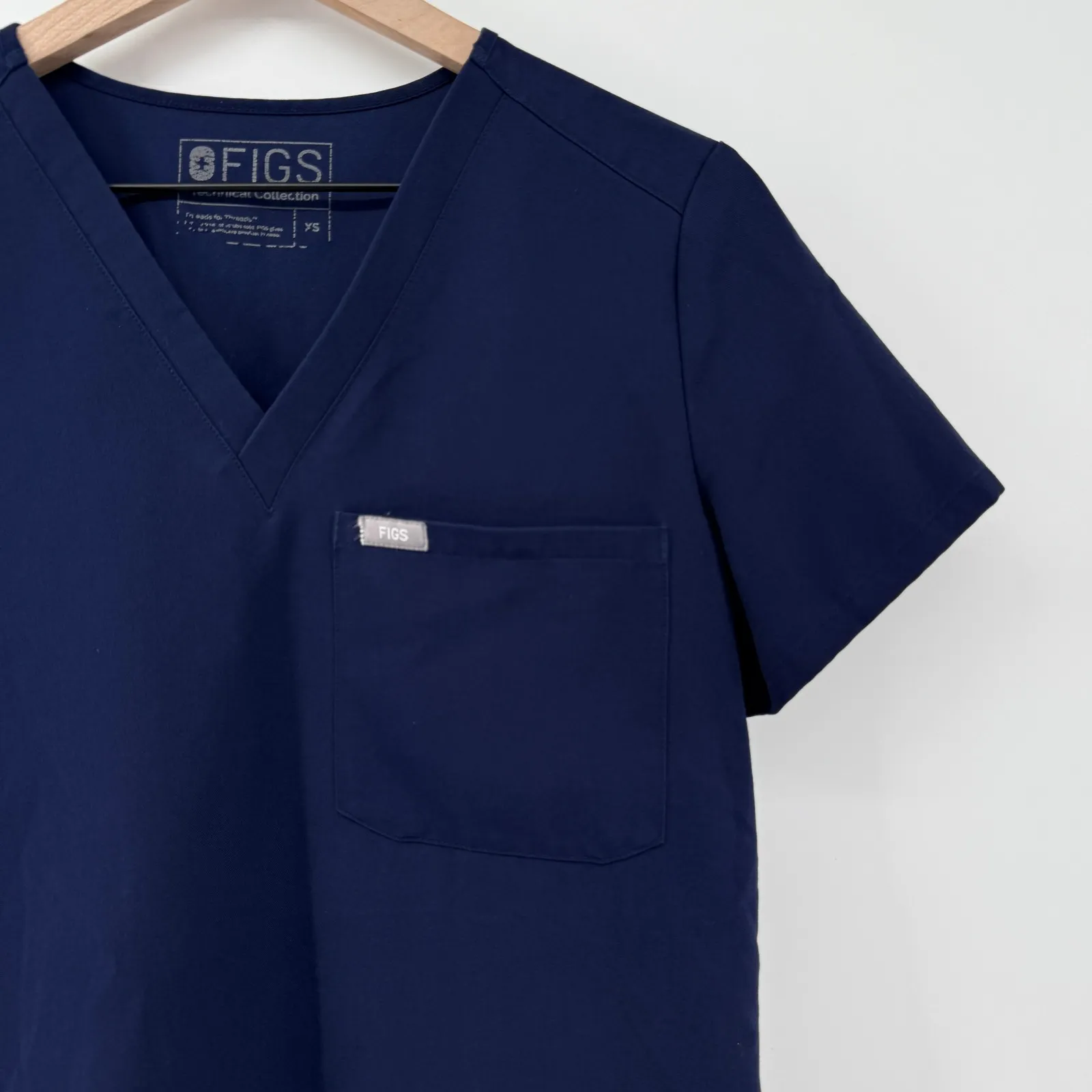 FIGS Catarina One-Pocket Scrub Top Shirt Navy Blue Women XS V-Neck Nurse FW1000 - Image 2