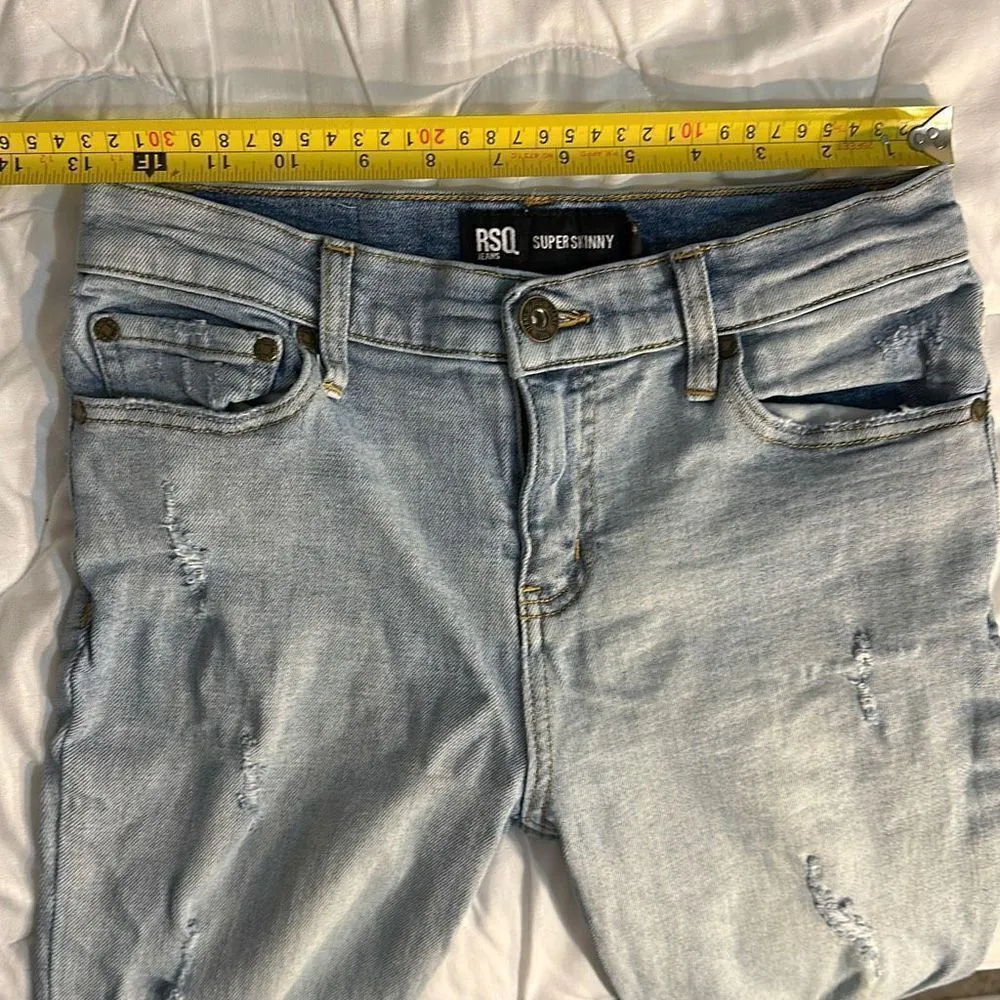 RSQ Denim Strech with Front tears Size 12. Waist:26 , Inseam: 26 inches - Image 3