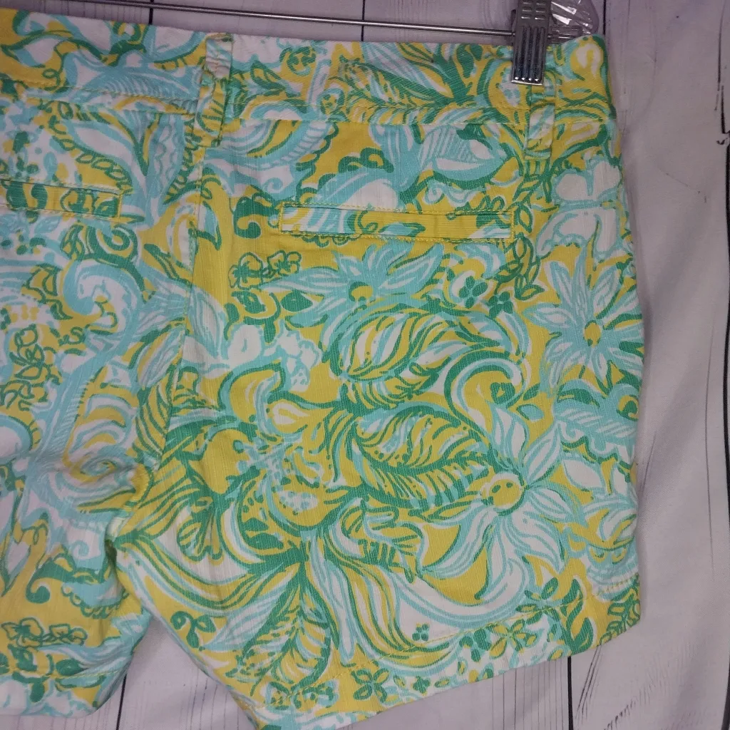 Lilly Pultzer Callahan Yellow And Blue Floral Women's Shorts - Image 6