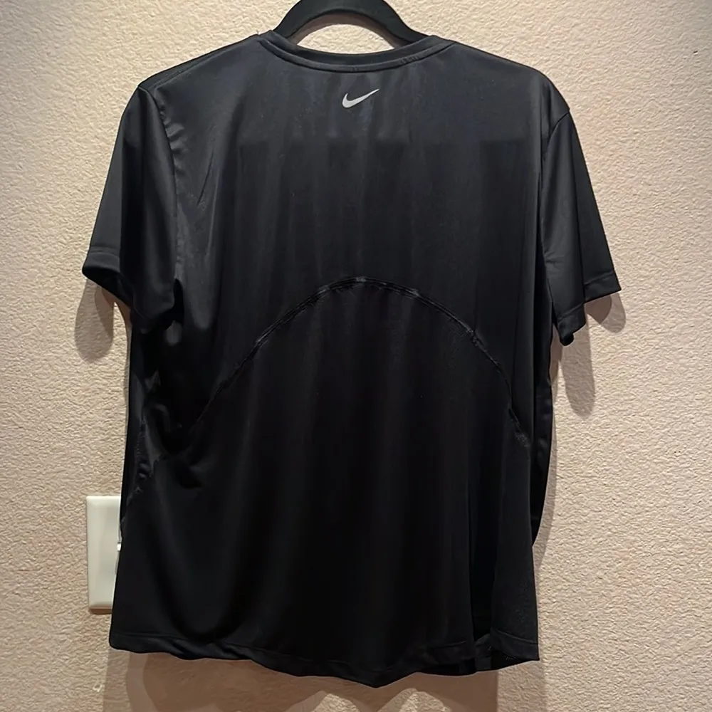 Nike Women’s Running Black Performance T Shirt Size Large Black - Image 7