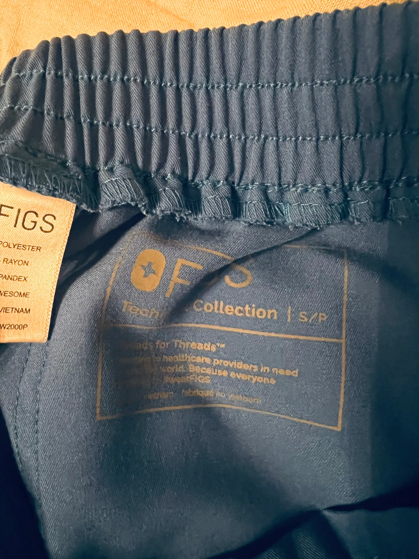 FIGS Scrubs Set - Image 4