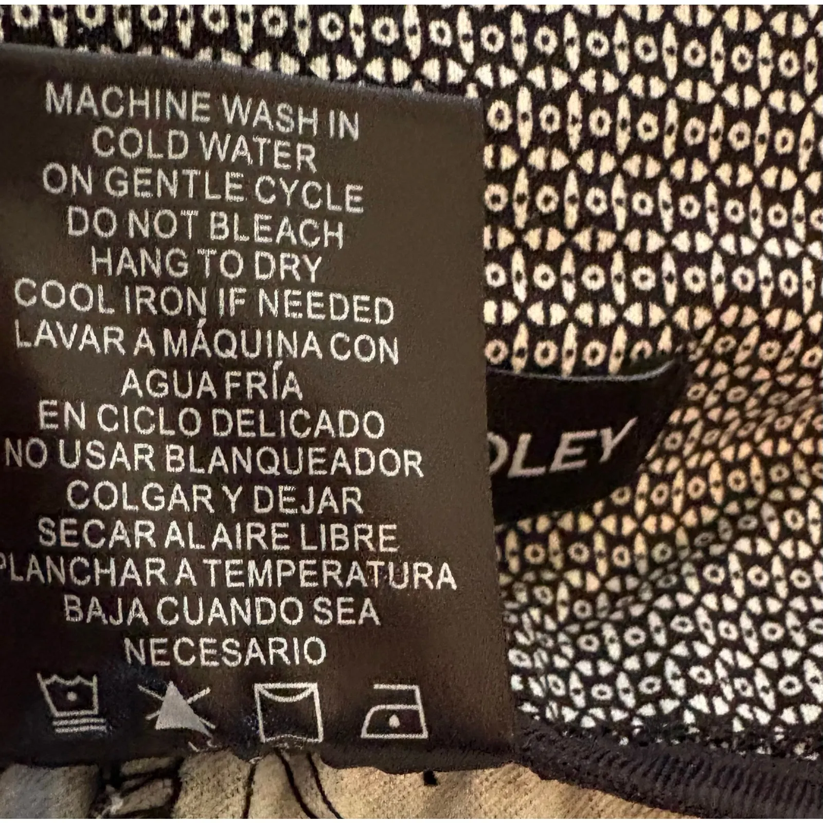 Hilary Radley black and white pull on stretch pants size 16 - Image 4