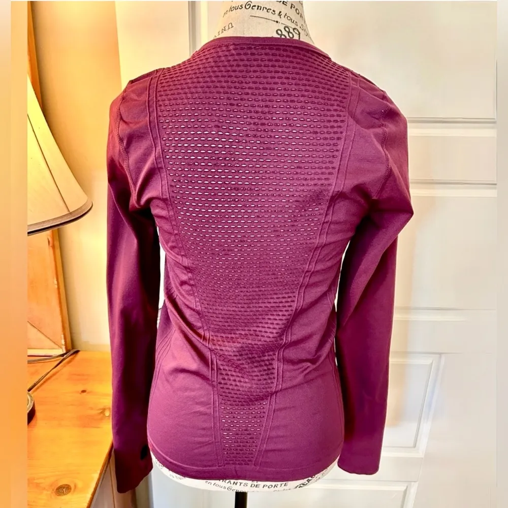 FABLETICS Arta Seamless Long Sleeve Vented  Mesh Running  Shirt~Burgundy Sz S💛 - Image 7