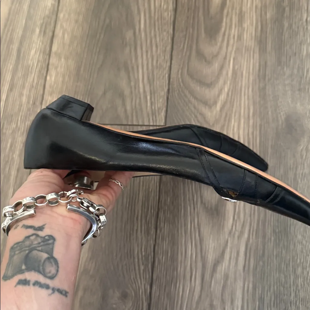 Black Leather pointed Italian Women's Shoes Size 7.5 - Image 6