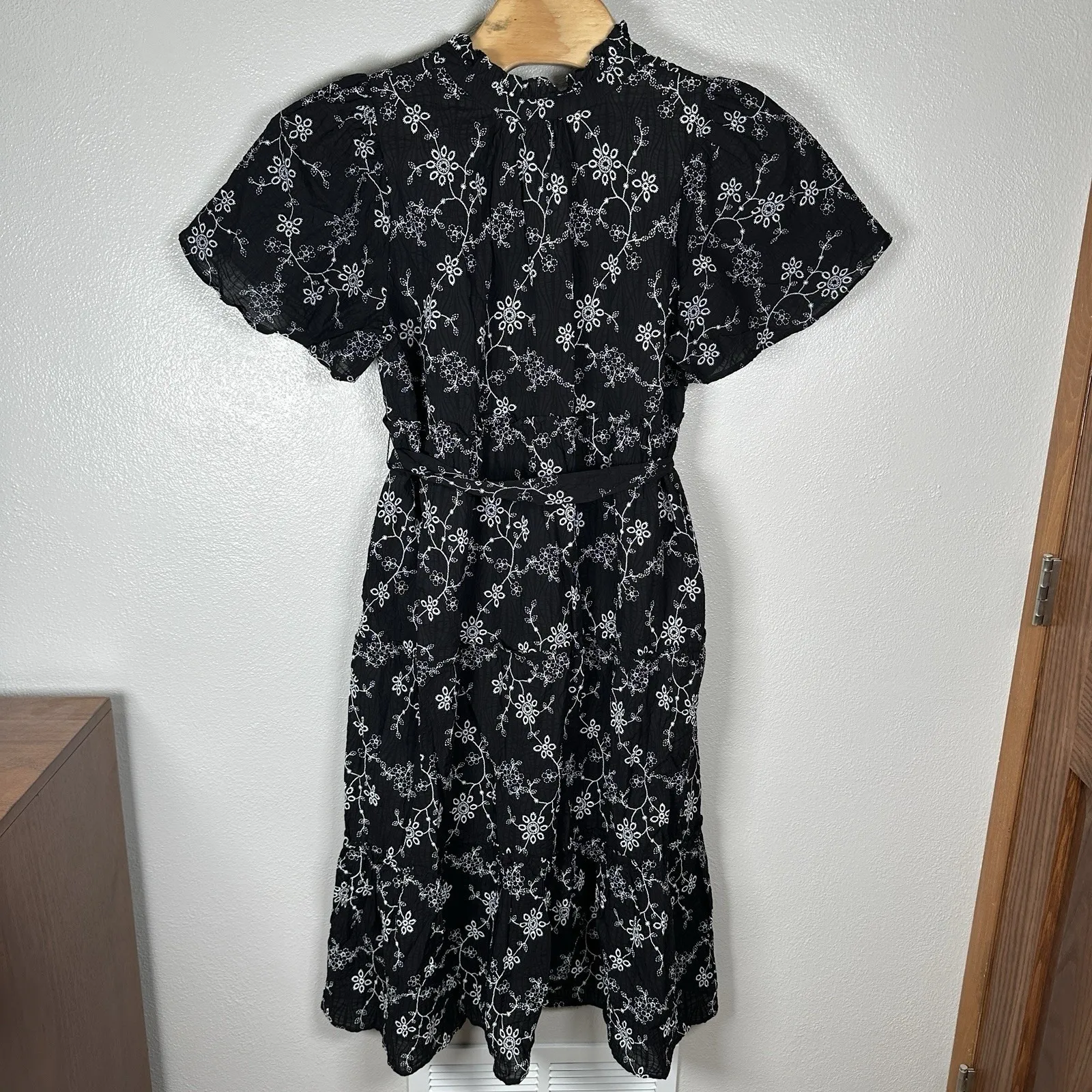 NEW Sugarlips Noelle Split Neck Poplin Tiered Midi Dress Size XL Black Floral - Image 6
