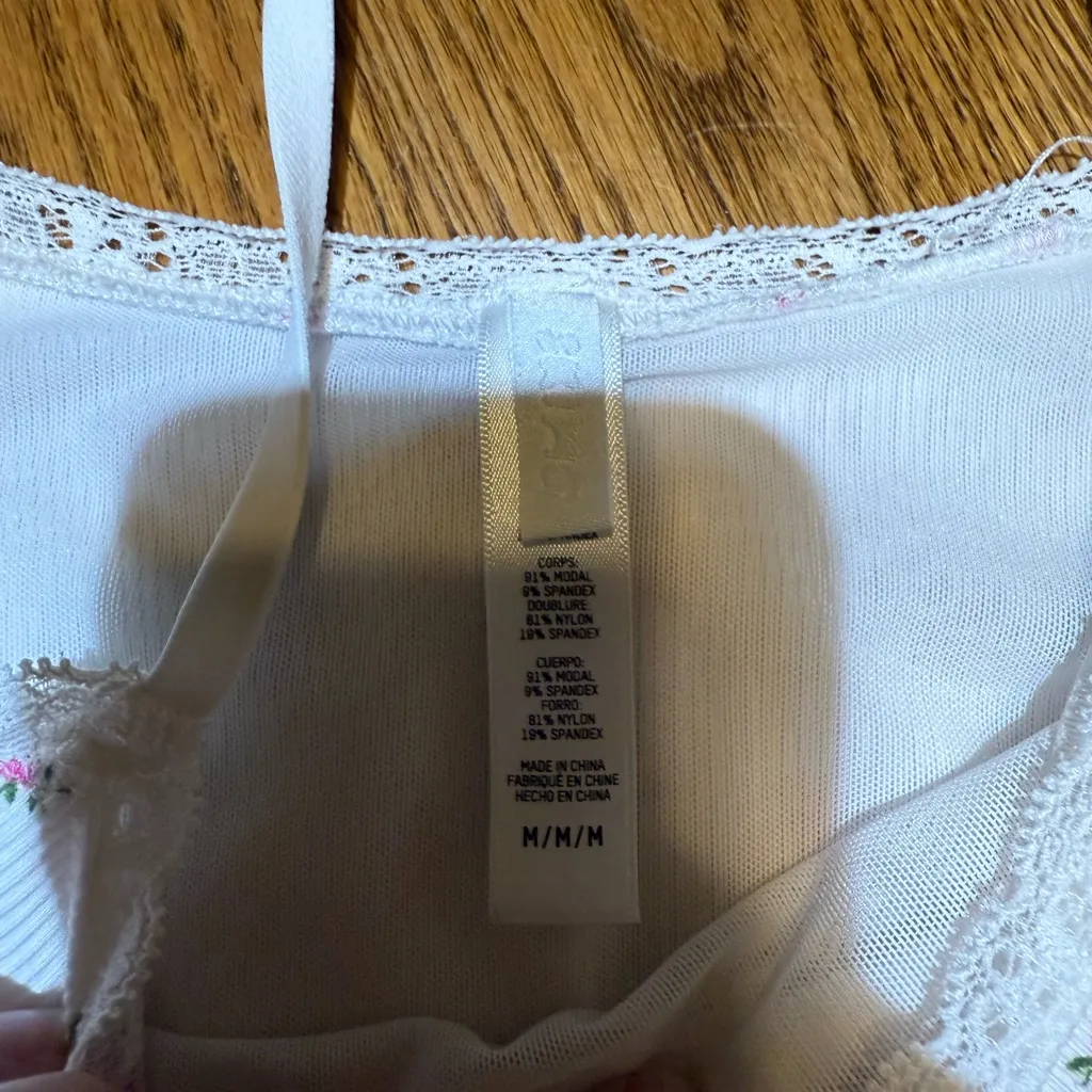 Skims Soft Lounge Lace Onesie Size Medium - Image 2