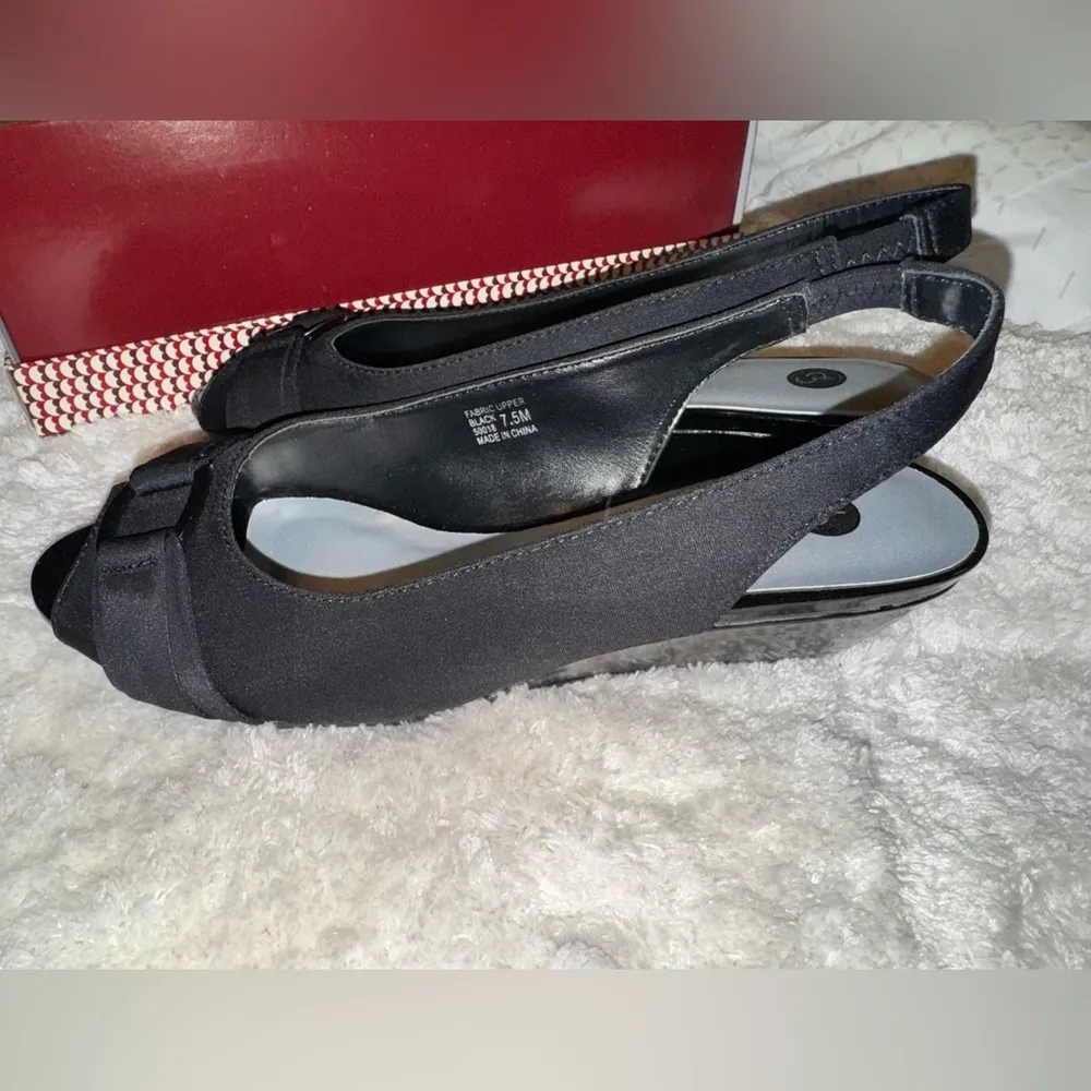 Dress Barn Blitz Elegant Black Slingback Heels - Image 3