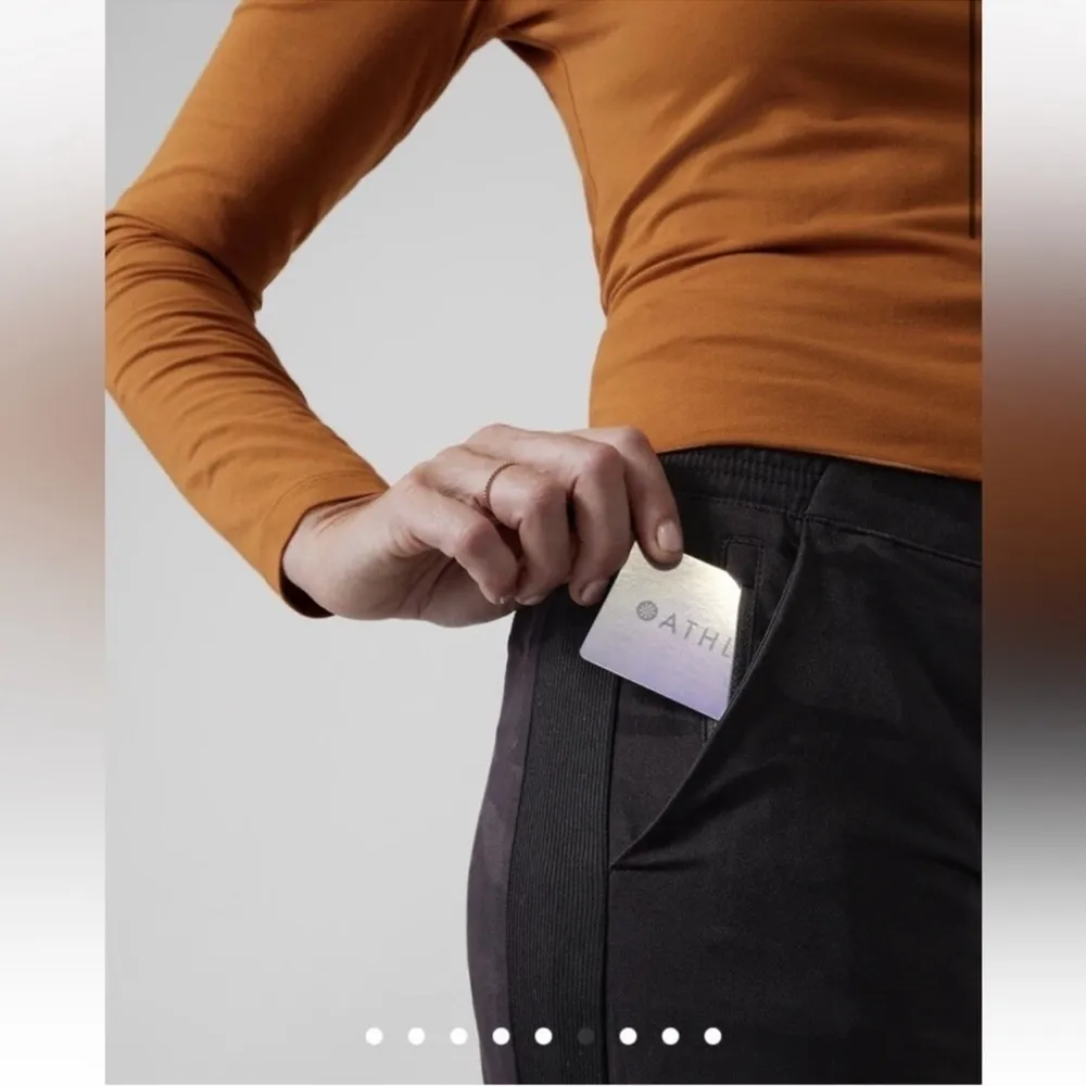 Athleta Brooklyn Lined Camo Joggers Womens 12 Black 985549 - Image 2