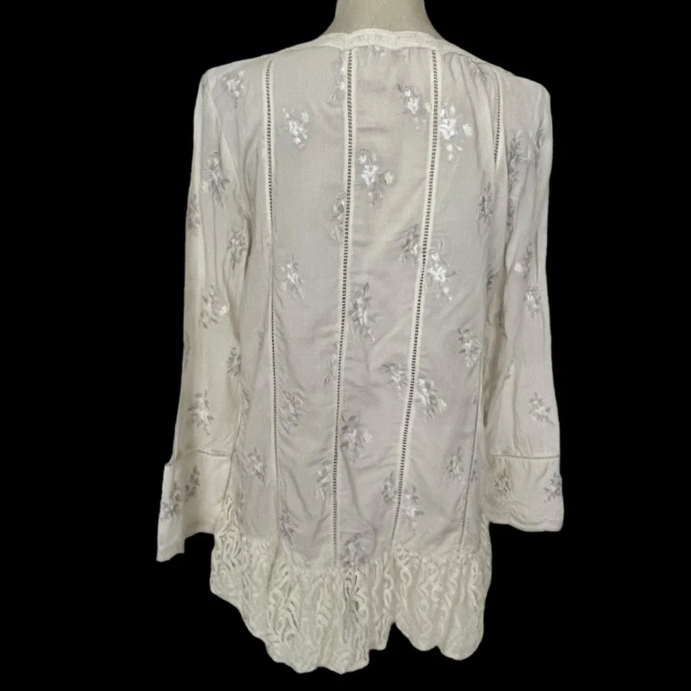 Sundance Lace Embroidered Eyelet Top Women’s Size XSP Ivory Long Sleeves - Image 4