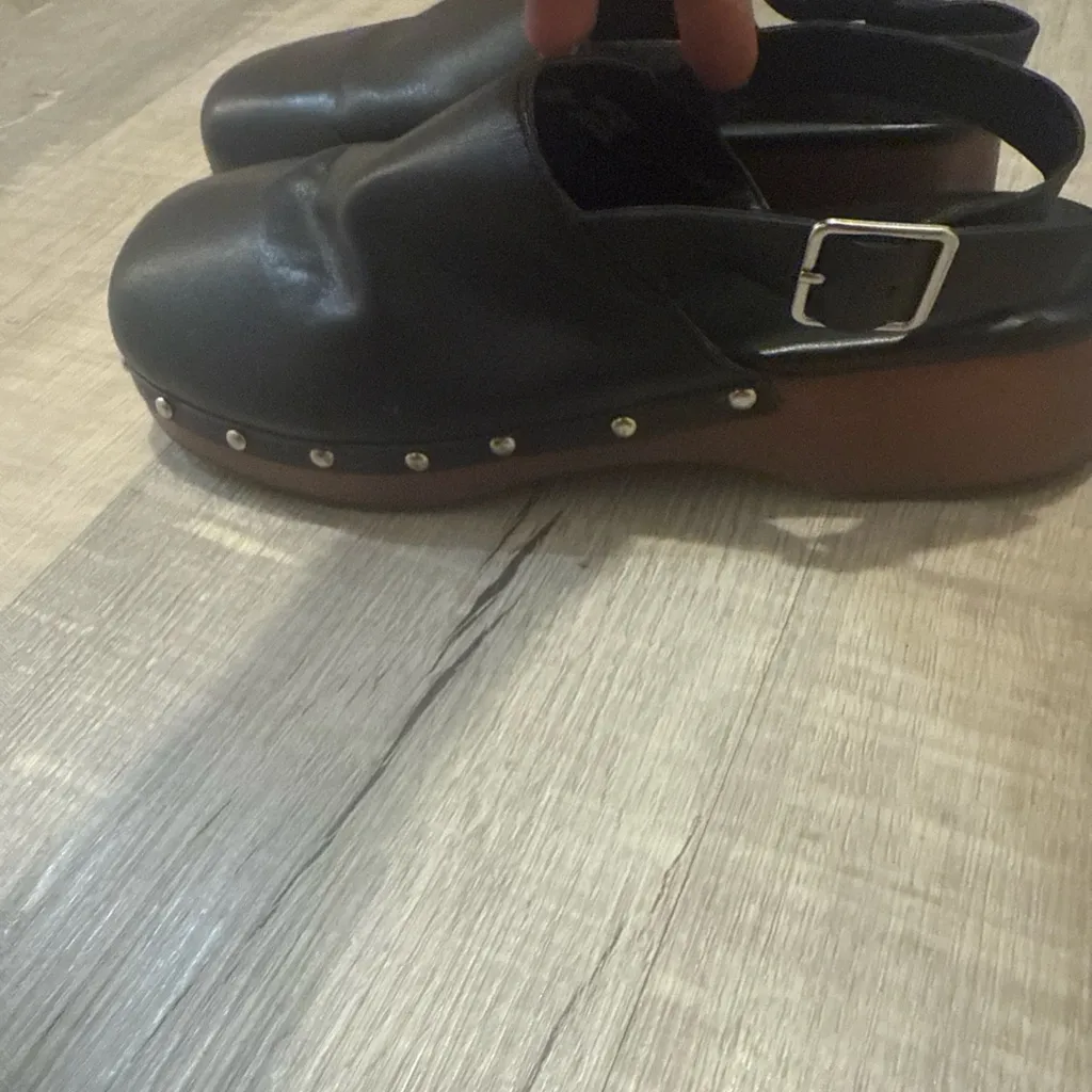 ZARA  Black Leather Clogs with Wooden Sole - Image 3