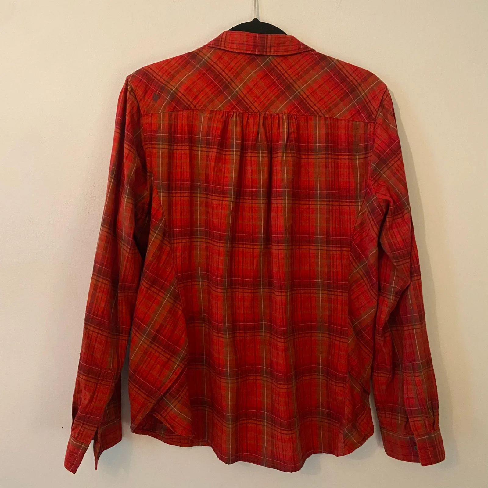 Royal Robbins Red Plaid Button Down Shirt Gorpcore Outdoor Women's size Large - Image 6