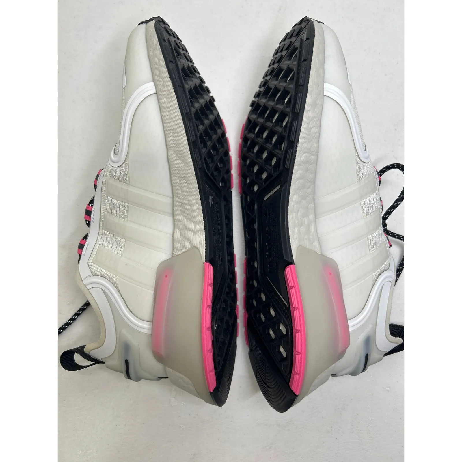 Adidas Originals Women's NMD_R1 V3 'White Pulse Magenta' Size 6 1/2. NWOB - Image 7