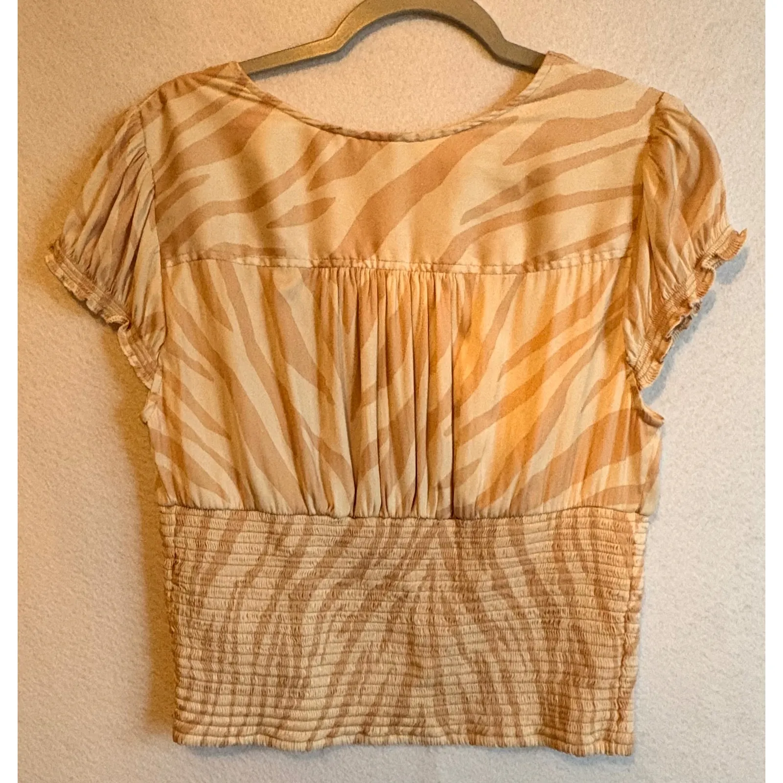 Free People Tiger Print V Neck Smocked Waist Short Sleeve Blouse Top XL - Image 2