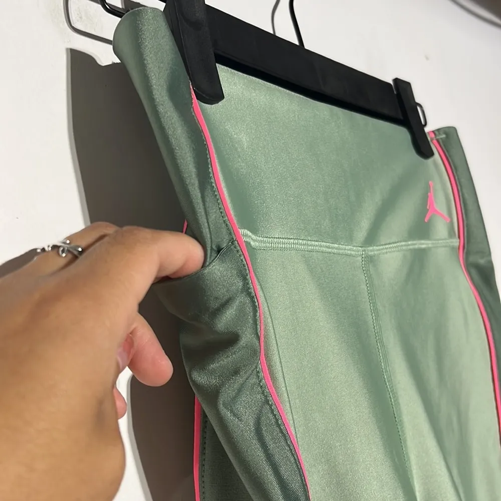 Nike Air Jordan Essential Bike Shorts Green Pink Size Small - Image 8