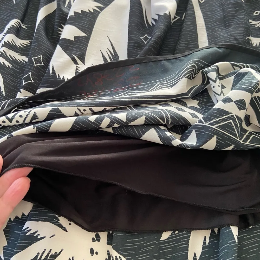 Gypsie Blu Black and White Tropical Print Midi Skirt Stretch Waist Lined Size L Size L - Image 7