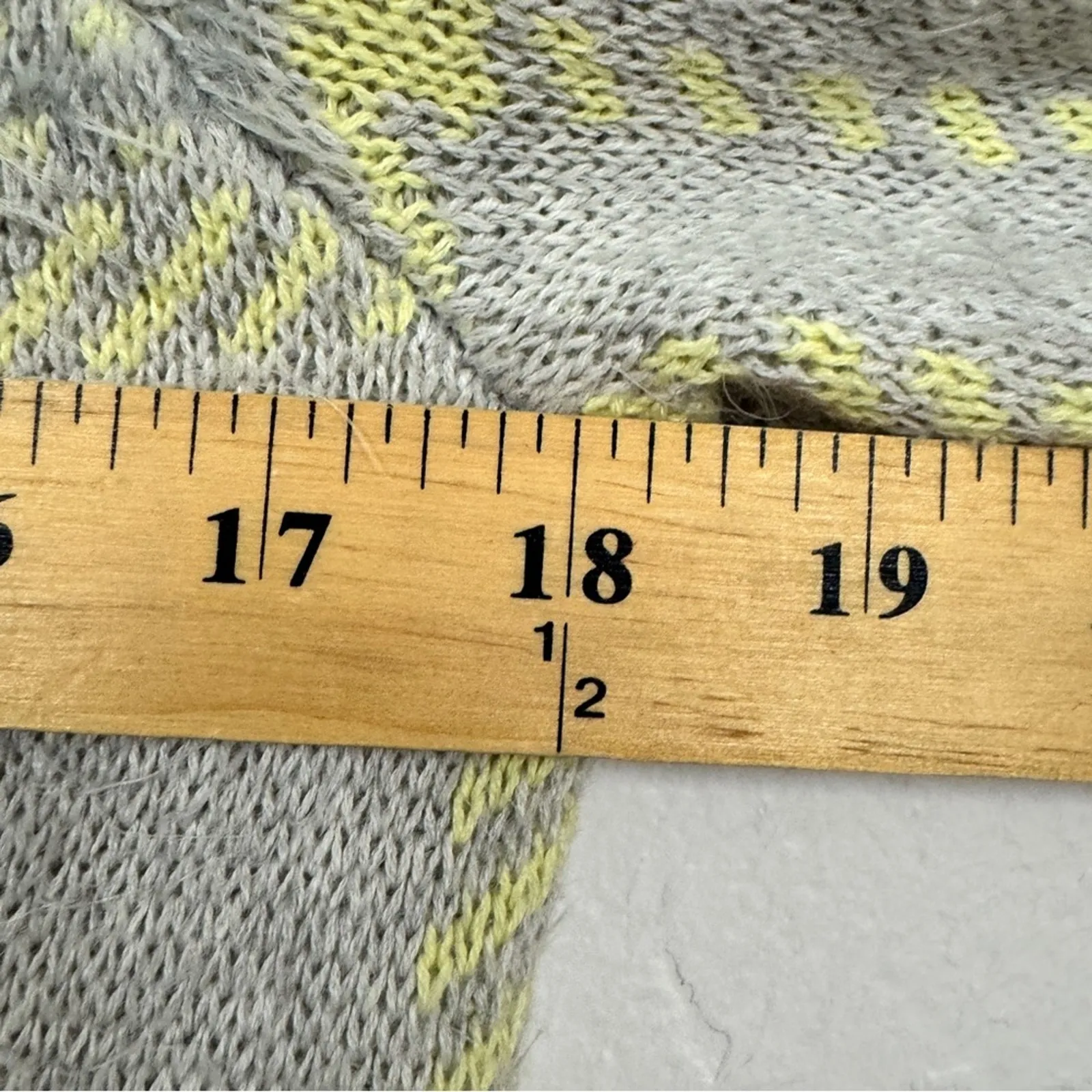 Banana Republic Grey Lime Green Plaid Sweater Womens XS Preppy Merino Wool Fall - Image 5