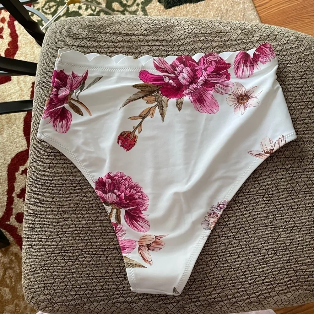 Cupshe Floral Print High Waist Bikini Bottoms Size S - Image 4
