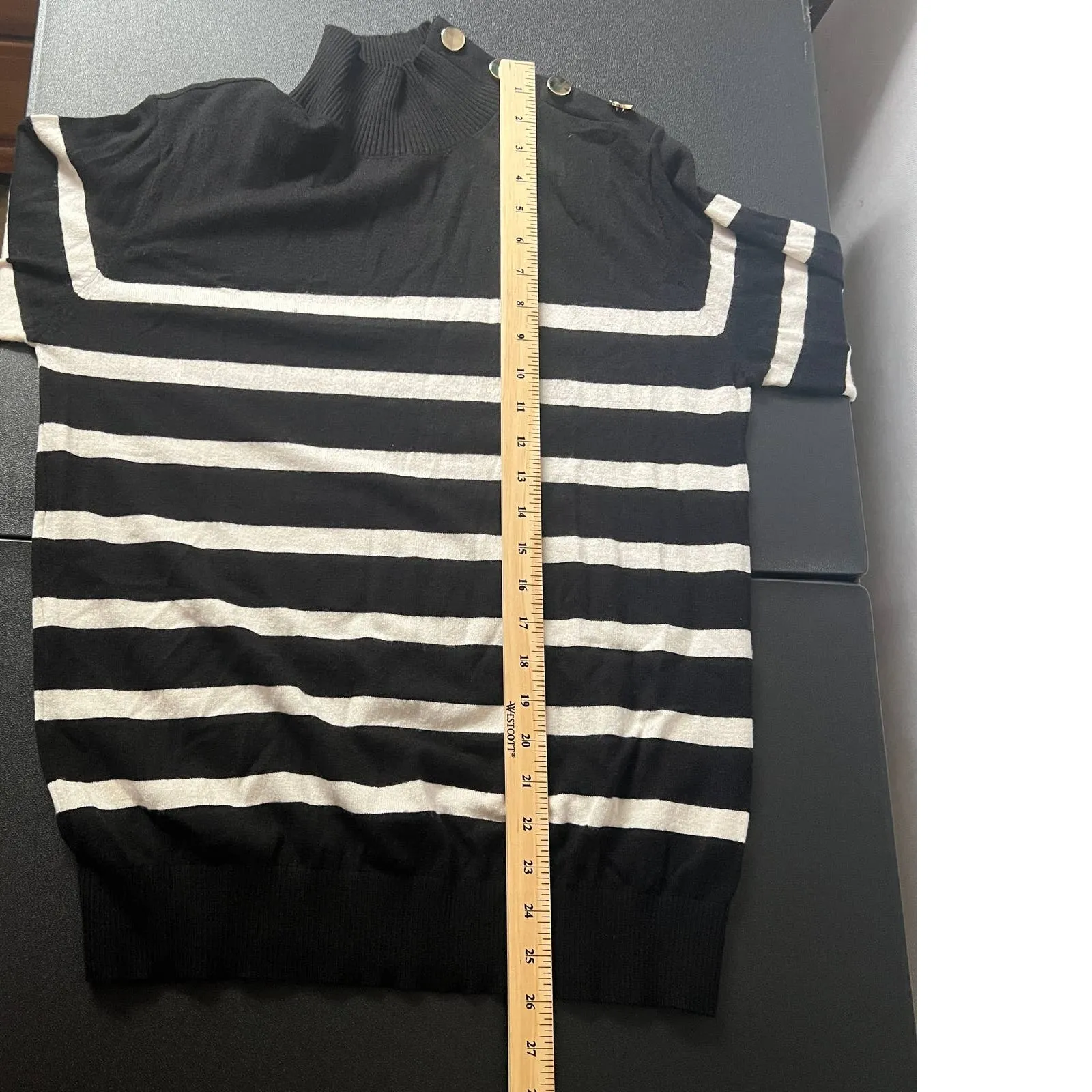 Joseph A Striped Black & White Women's Pullover Mock Neck Sweater Size Medium - Image 9