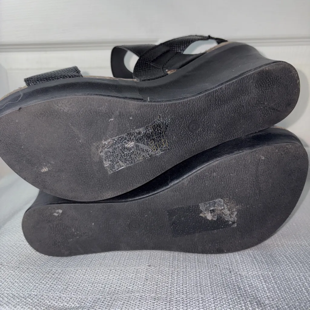 Pierre Dumas Black Wedge Sandals - Image 6