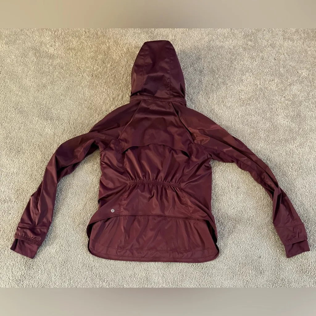 Lululemon Goal Crusher Jacket Redwood Hooded Running Jacket Coat Sz 12 Like New - Image 8