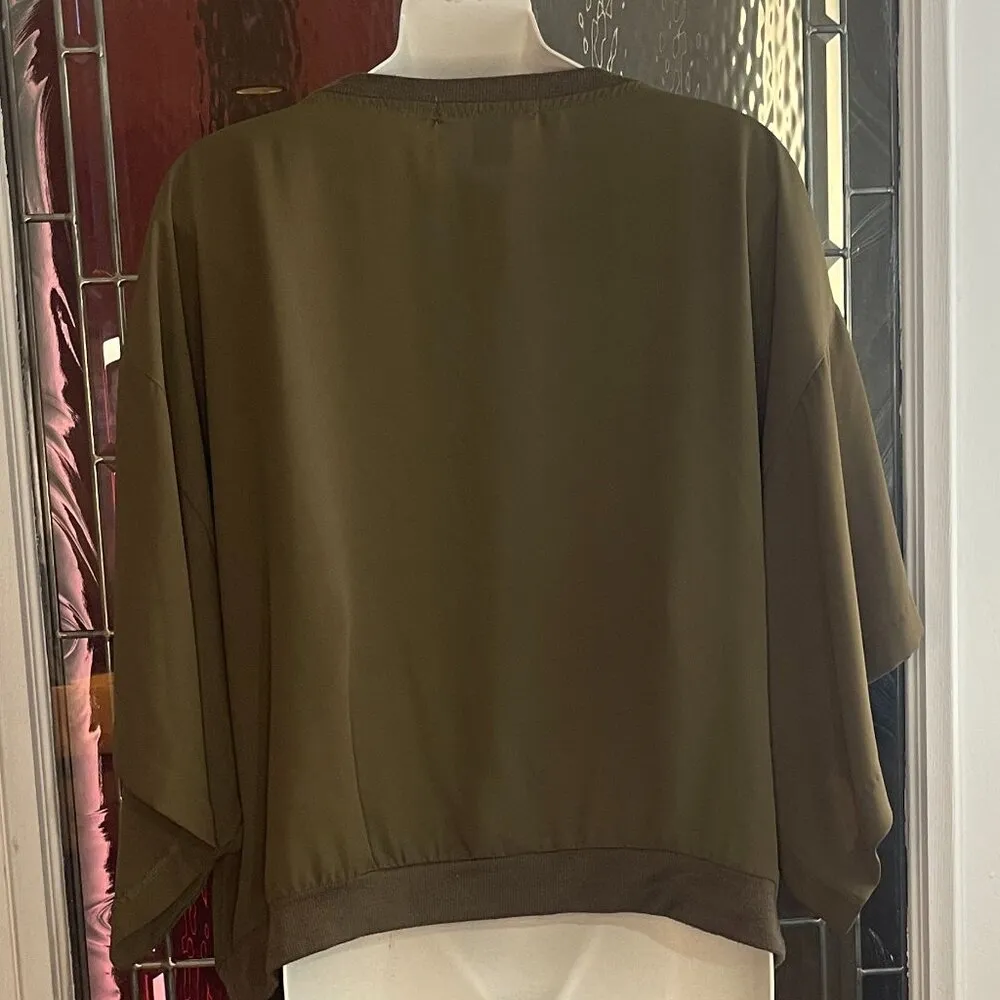 Sans Souci Top Womens Size M 3/4 Wide Sleeve Banded Bottom T-Shirt Green Pockets - Image 2