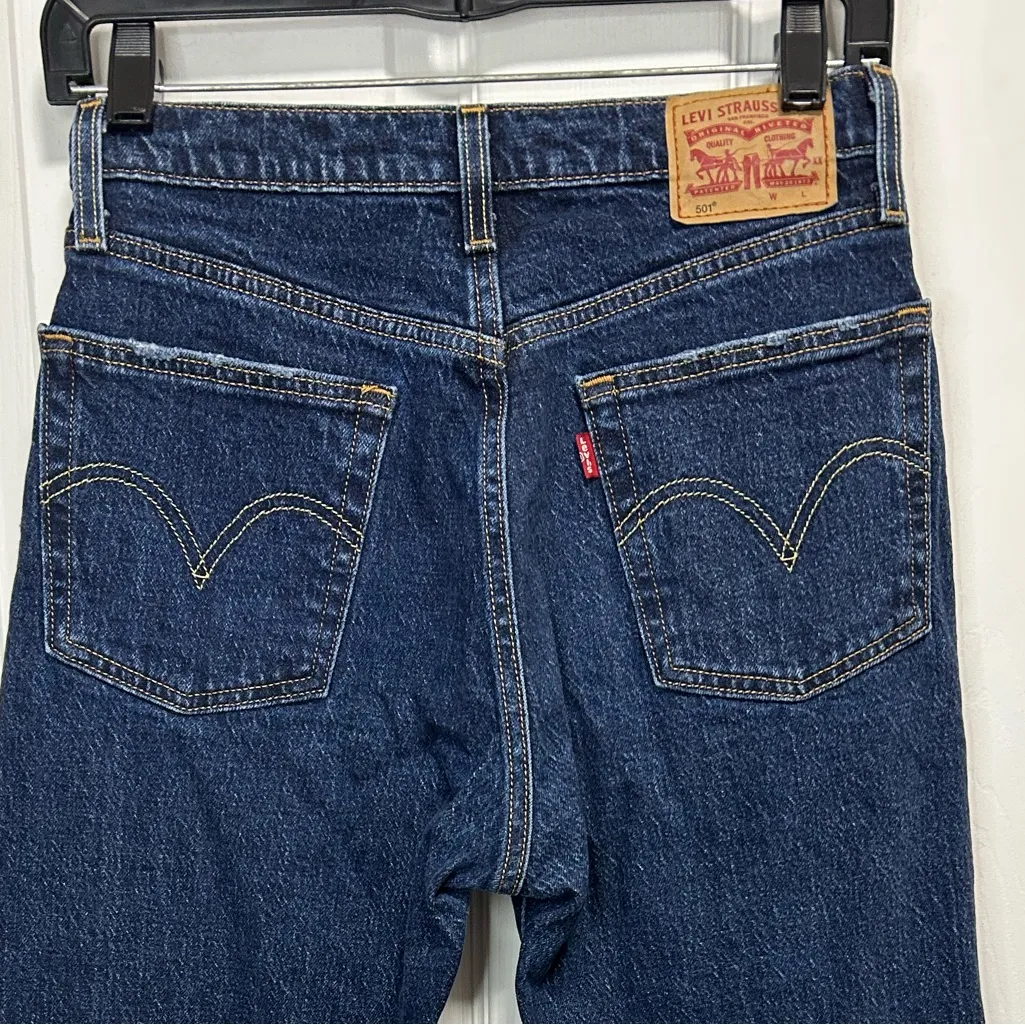 Levi's  Men's Dark Blue Straight Jeans - Image 4