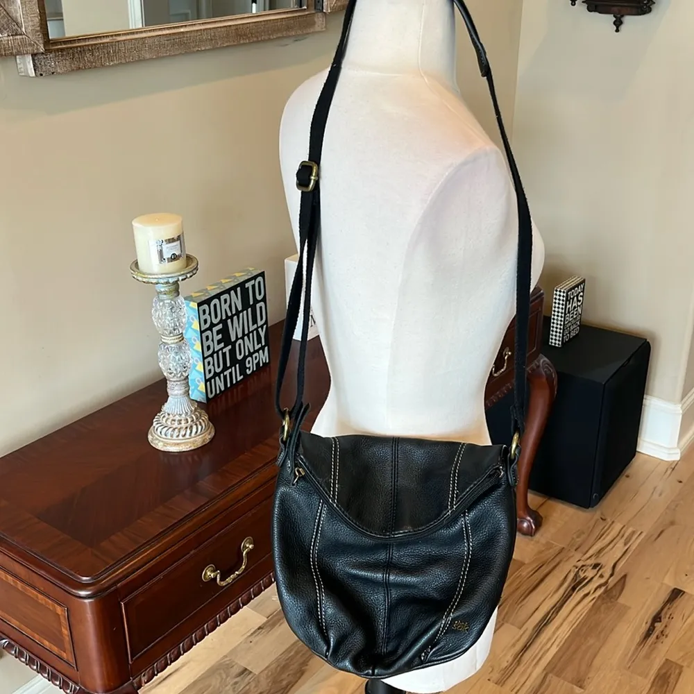 SAK Soft Black Leather Shoulder Bag - Image 2
