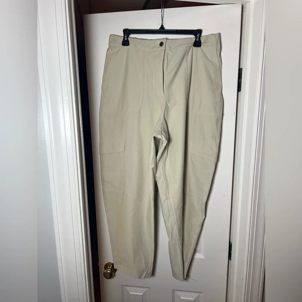 Lululemon Light Utilitech Cargo Pocket High-Rise Pants Natural Ivory Size 32 - Image 3