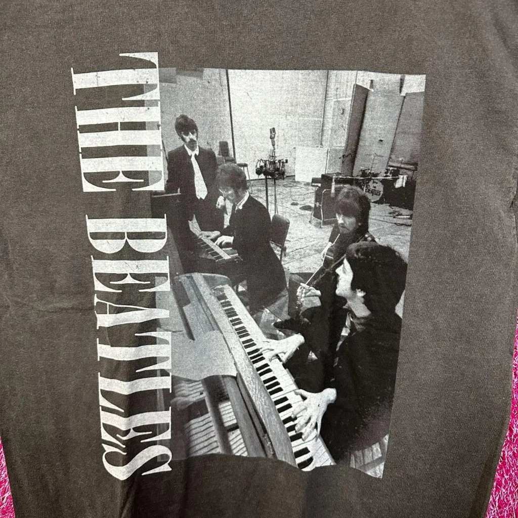The Beatles Mineral wash Rock Tshirt size M/L  - Image 2