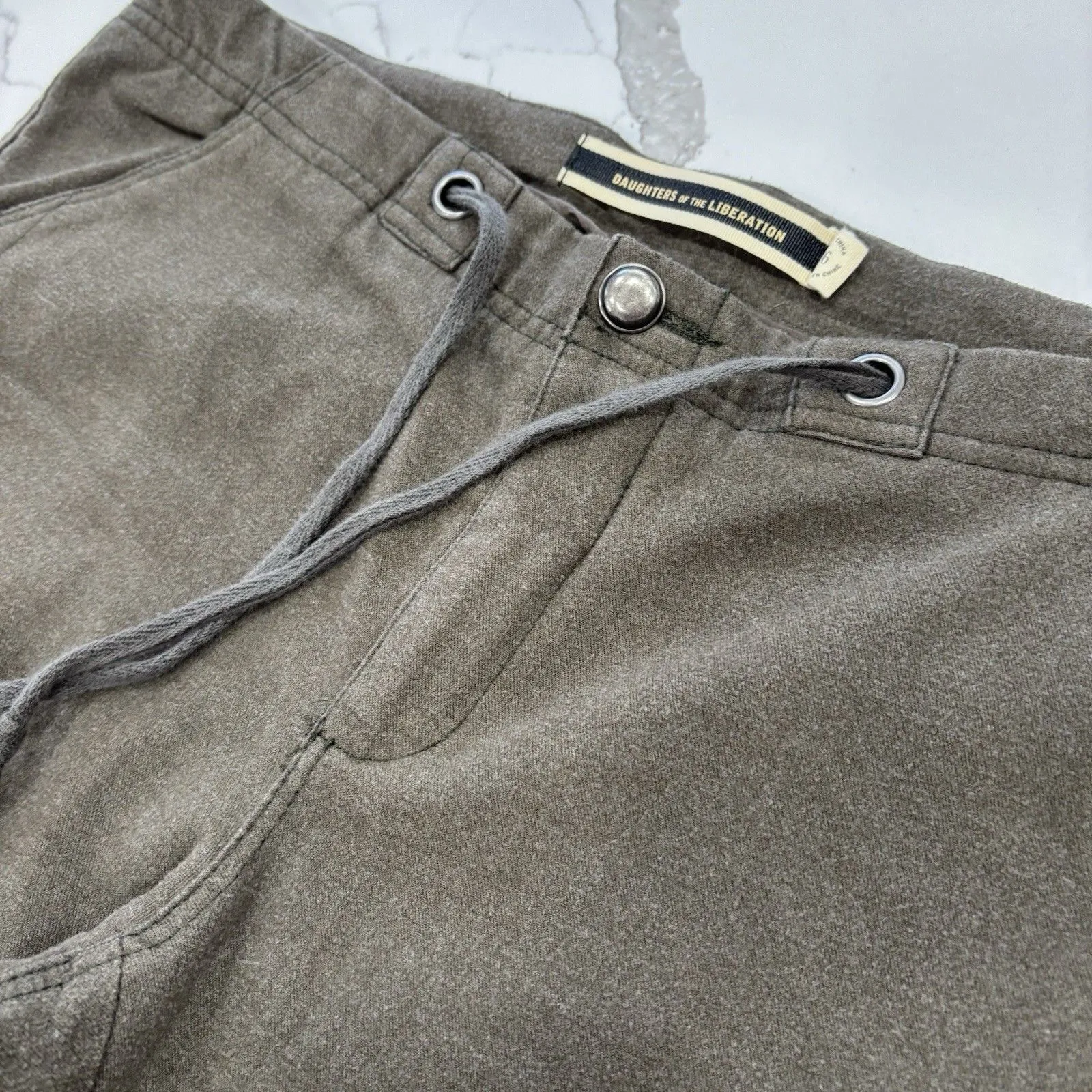 Daughters Of Liberation Pants Womens Size 6 Green Cargo Utility Anthropologie - Image 3