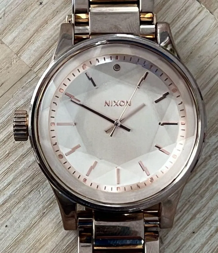 Nixon The Facet A Cut Above Watch Faceted Crystal Rose Gold Dial Bracelet - Image 2