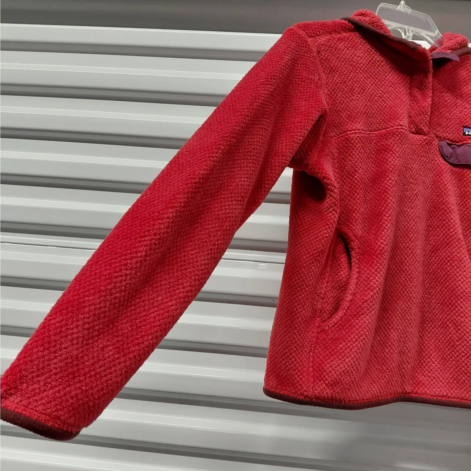 Patagonia Synchilla Snap-T Hoodie Sweater Womens Small Red Fleece Cozy Outdoors - Image 3