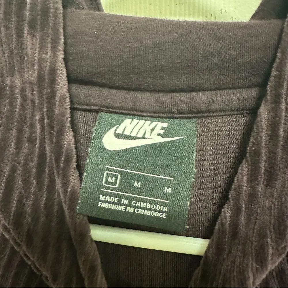 Nike Women’s Size Medium Purple Sportswear Ribbed Velour Hoodie Center Swoosh - Image 4