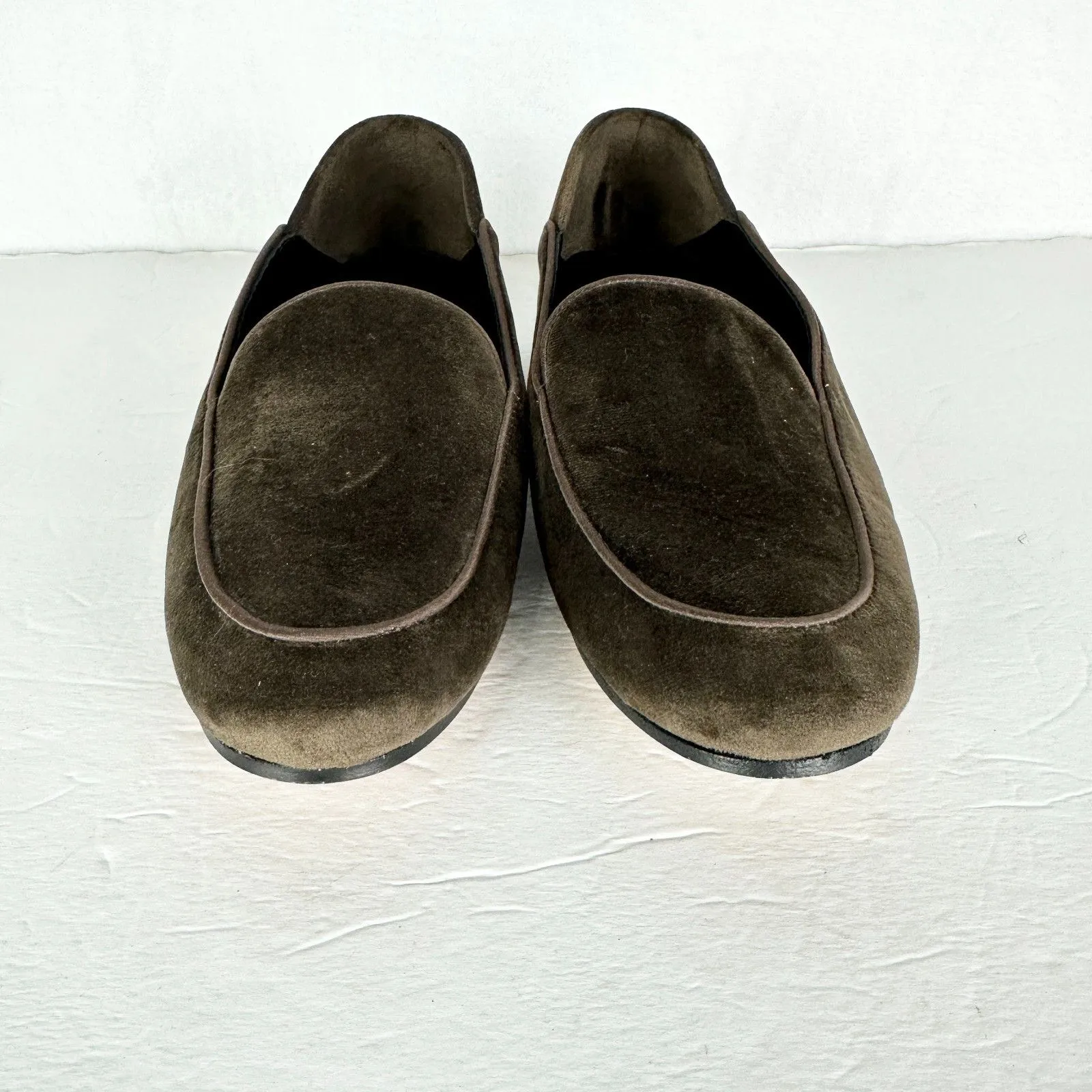 J McLaughlin Luna Velvet Loafer Size 7.5 Chocolate Brown Leather Sole - Image 4