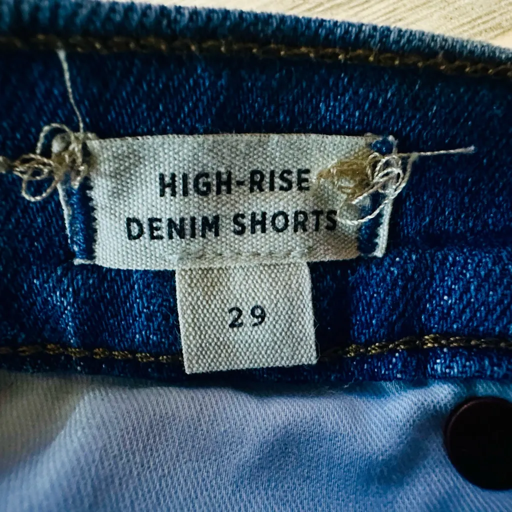 Madewell Classic Blue Jean Shorts - Image 5