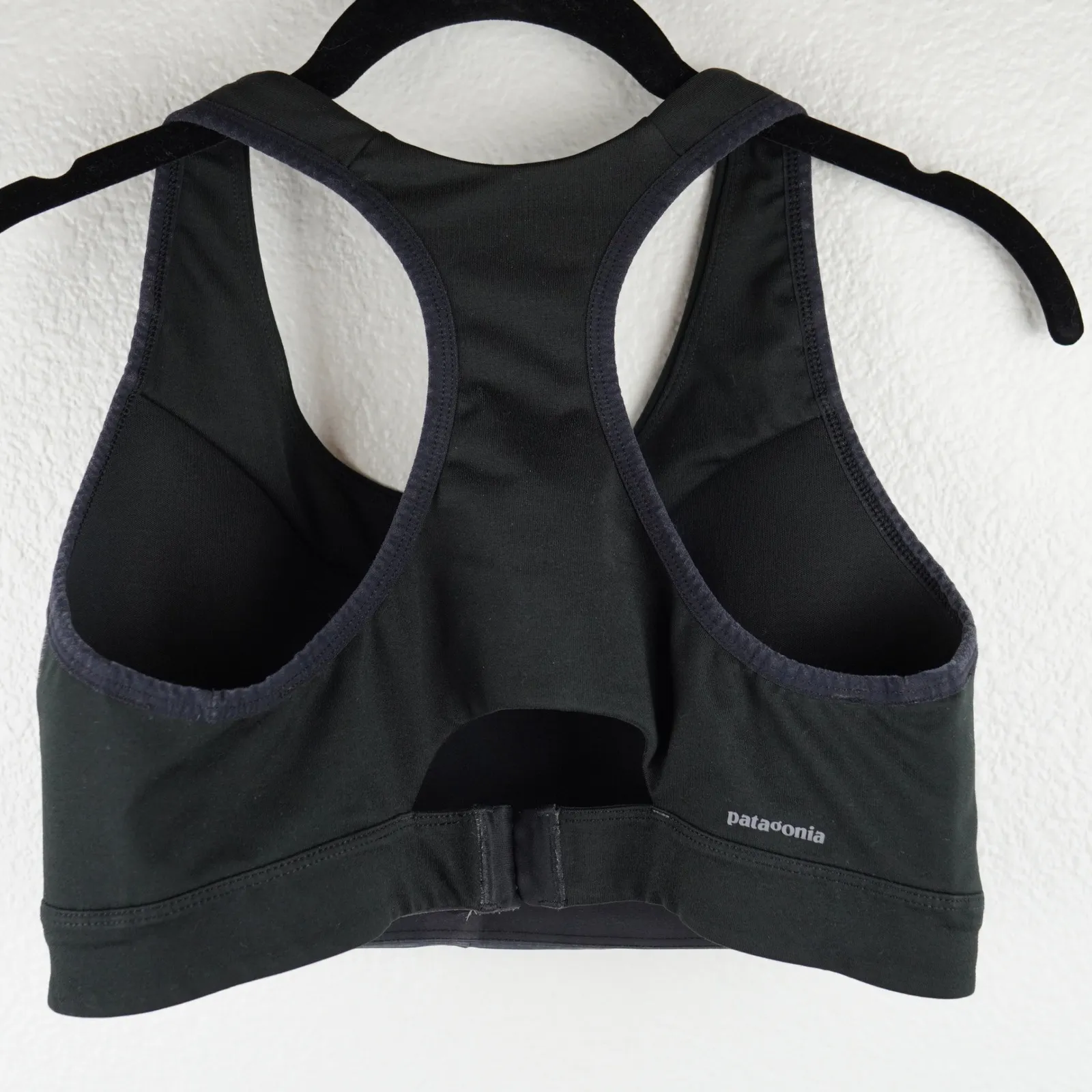 Patagonia Active Compression Racerback Sports Bra Gray Black‎ Size L - Image 3