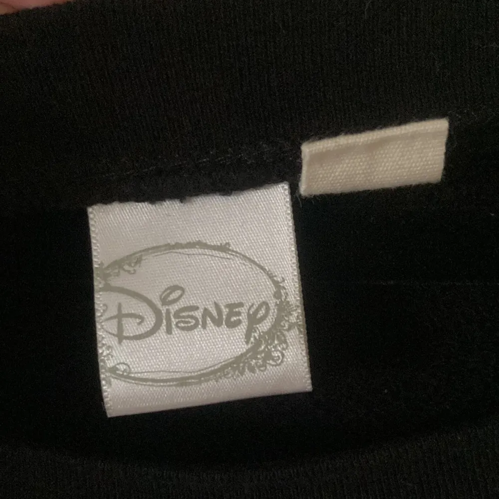 Disney Winnie the Pooh Graphic Boatneck Sweater Black Size Medium Mom Like New - Image 3