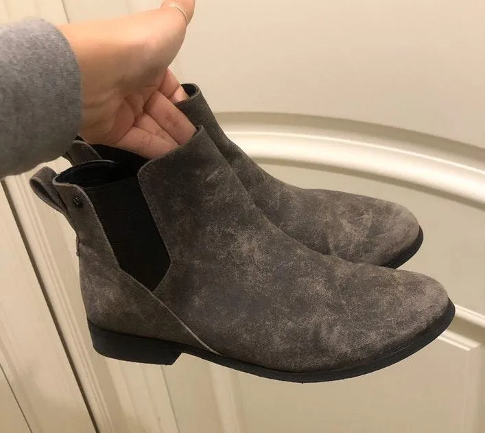 Volcom Gray Booties - Image 3