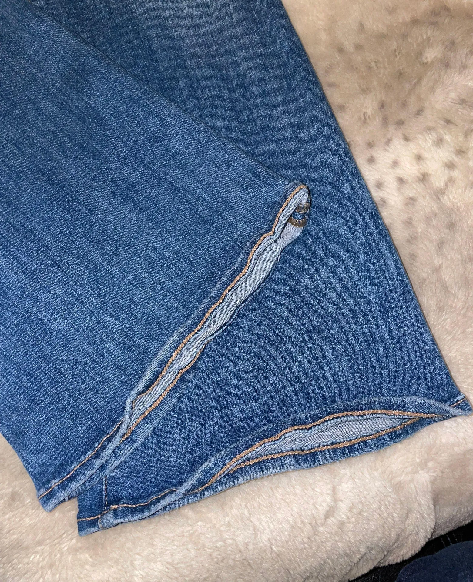 Flare Jeans - Image 4