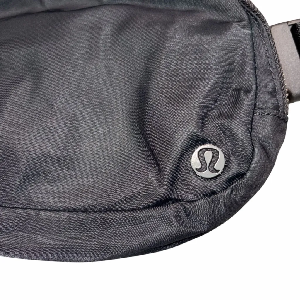 Lululemon Black Nylon 1L Everywhere Belt Bag Fanny Pack Waist Pack - Image 2