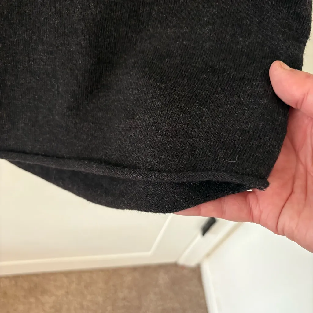 Smartwool Bell Sleeve Crew Neck Sweater Charcoal Heather. Size Small. - Image 7