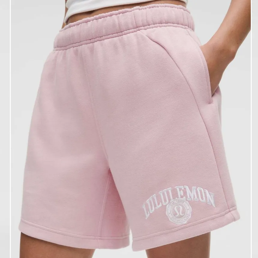 Lululemon Scuba Mid-Rise Oversized Short 7" *Graphic - Image 9