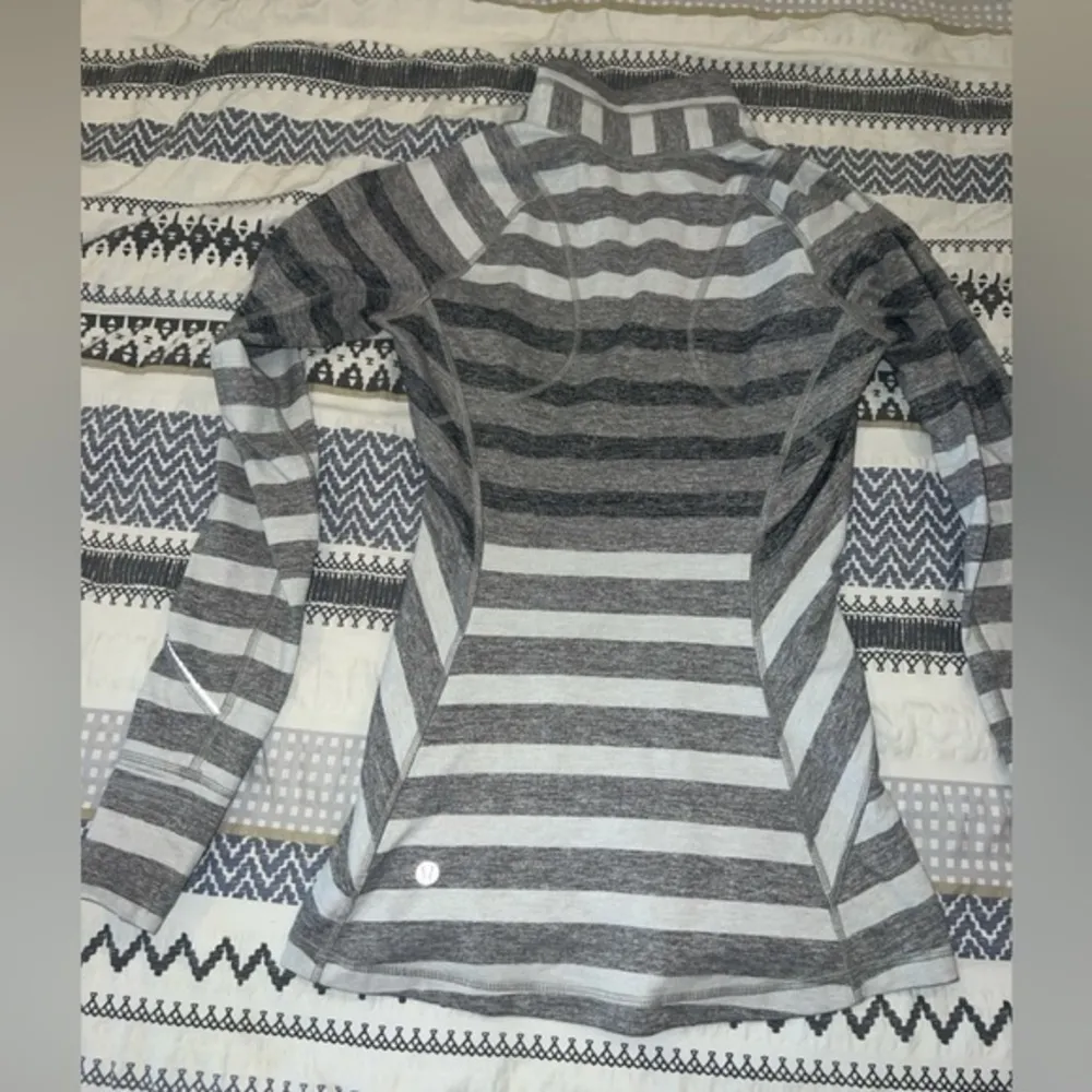 Lululemon‎ Race Your Pace 1/2 Zip Pullover Marshmallow Stripe Double Zip Size 6 - Image 2